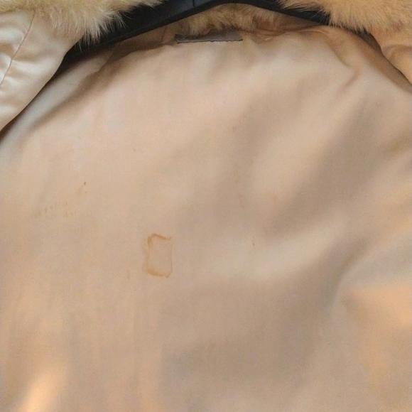 Saks 5th Ave. SAGA SILVER FOX FUR COAT, SZ S-M - Picture 3 of 4